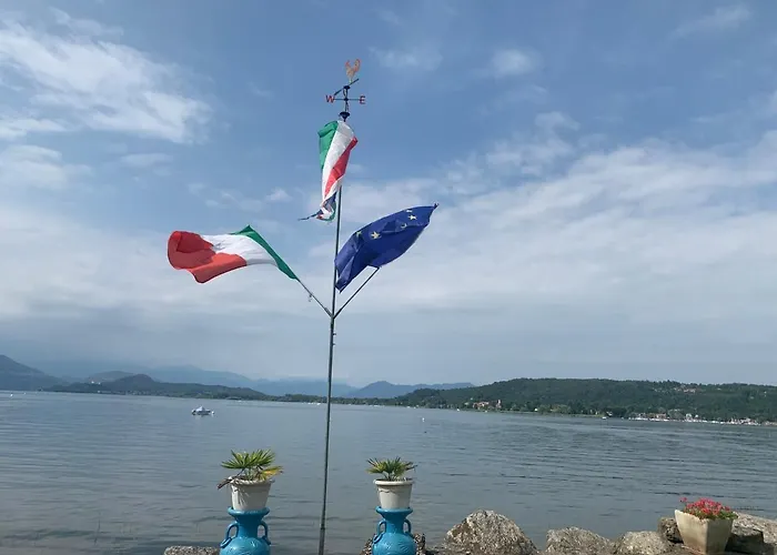 Casa In Riva Al Diletta Spiti 카스텔레토소프라티시노